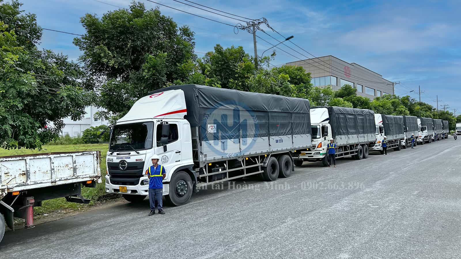 Đáp ứng 2 - 4 chuyến xe vận chuyển hàng hóa Bắc Nam mỗi ngày