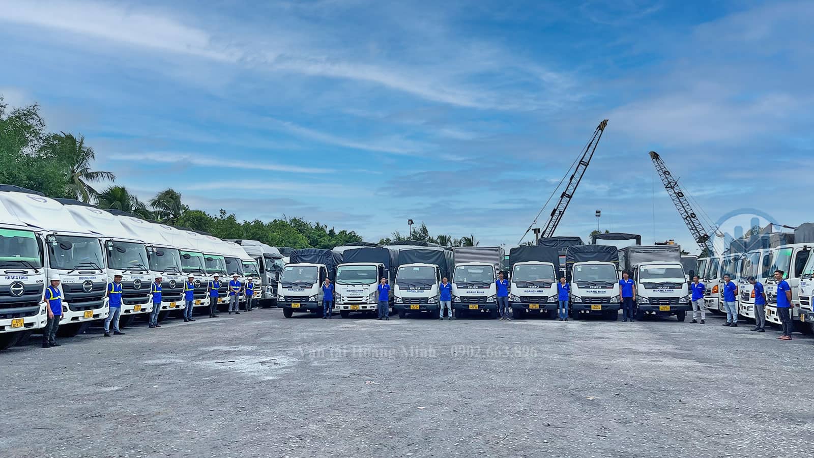 Đội xe hiện đại phục vụ gửi hàng Bắc Nam